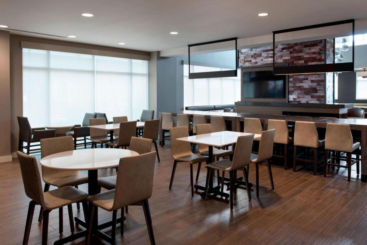 Residence Inn By Marriott Lancaster Rohrerstown Bagian luar foto