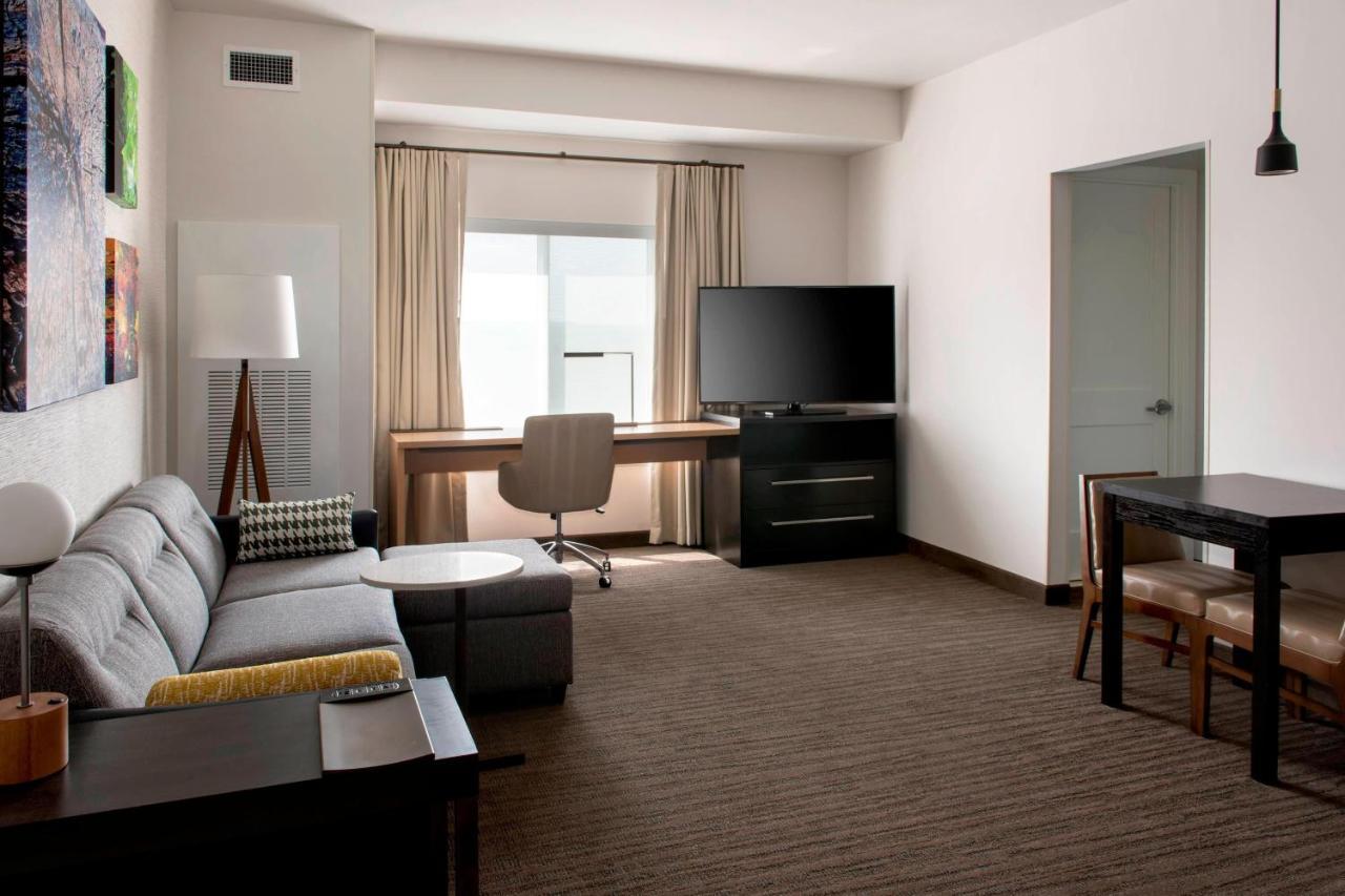 Residence Inn By Marriott Lancaster Rohrerstown Bagian luar foto
